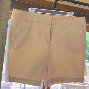 LOFT 8” Rivera short cream